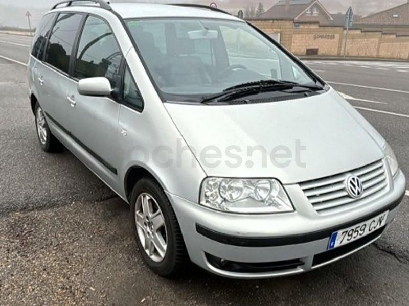Usado VW Sharan Comfortline 115 CV (84 kW) 2004 Gris / plata Monovolumen