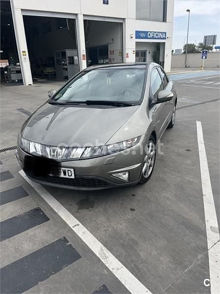 Usado Honda Civic Executive 140 CV (102 kW) 2007 Gris / plata Berlina