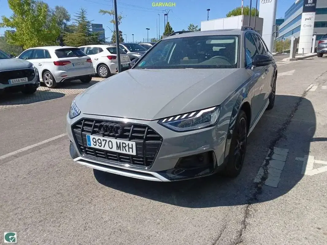 Usado Audi A4 Allroad Exclusive 265 CV (194 kW) 2024 Gris Familiar