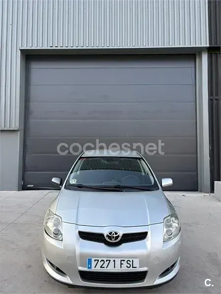 Usado Toyota Auris Sol 126 CV (92 kW) 2007 Gris / plata Utilitario