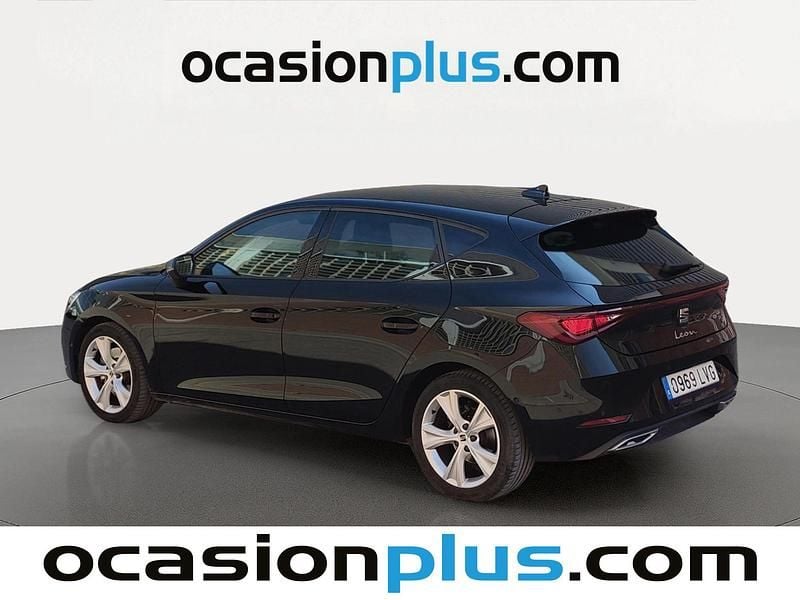 Usado Seat Leon FR 150 CV (110 kW) 2021 Negro Utilitario