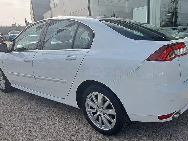 Usado Renault Laguna III GT 130 CV (95 kW) 2011 Blanco Berlina