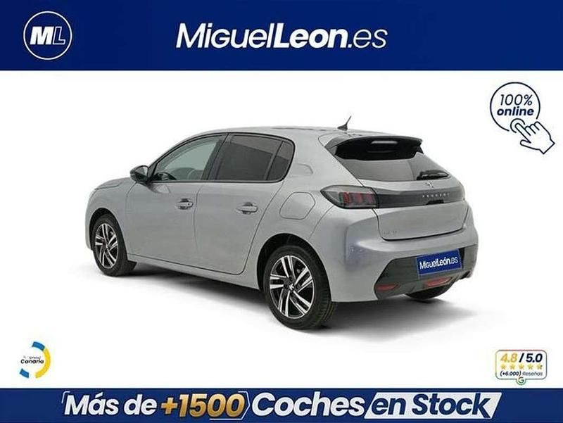 Usado Peugeot 208 Allure 102 CV (75 kW) 2023 Blanco Utilitario