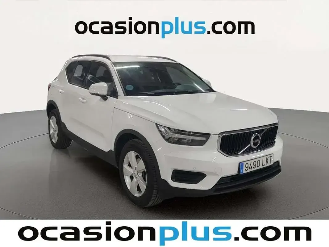 Usado Volvo XC40 Momentum 129 CV (94 kW) 2020 Blanco SUV