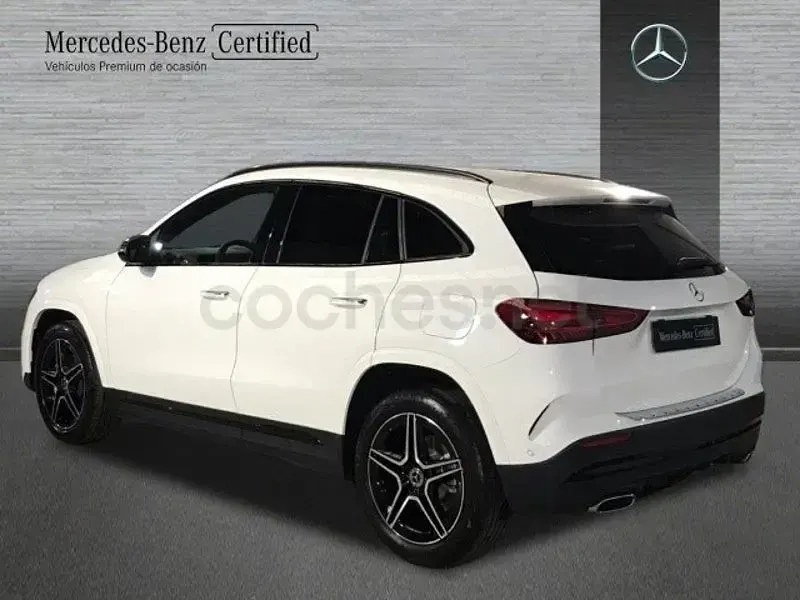 Usado Mercedes GLA200 150 CV (110 kW) 2025 Blanco SUV