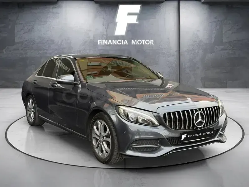 Usado Mercedes C220 Avantgarde 170 CV (125 kW) 2015 Gris / plata Berlina