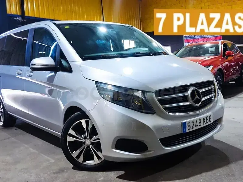 Usado Mercedes V220 163 CV (119 kW) 2017 Gris / plata Monovolumen