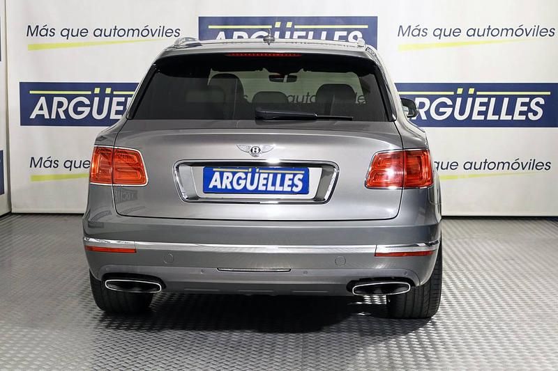 Usado Bentley Bentayga Mulliner 608 CV (447 kW) 2017 Gris metalizado SUV