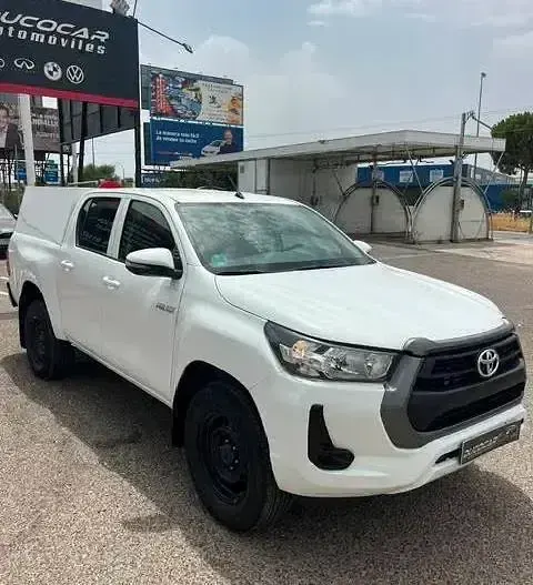 Usado Toyota HiLux 150 CV (110 kW) 2022 Blanco Pickup/Camioneta