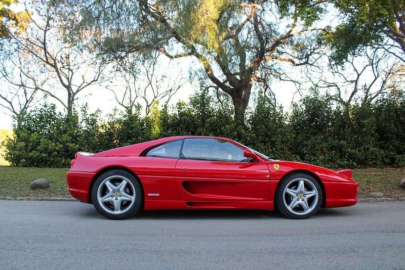 Usado Ferrari F355 380 CV (279 kW) 1997 Rojo Coupe