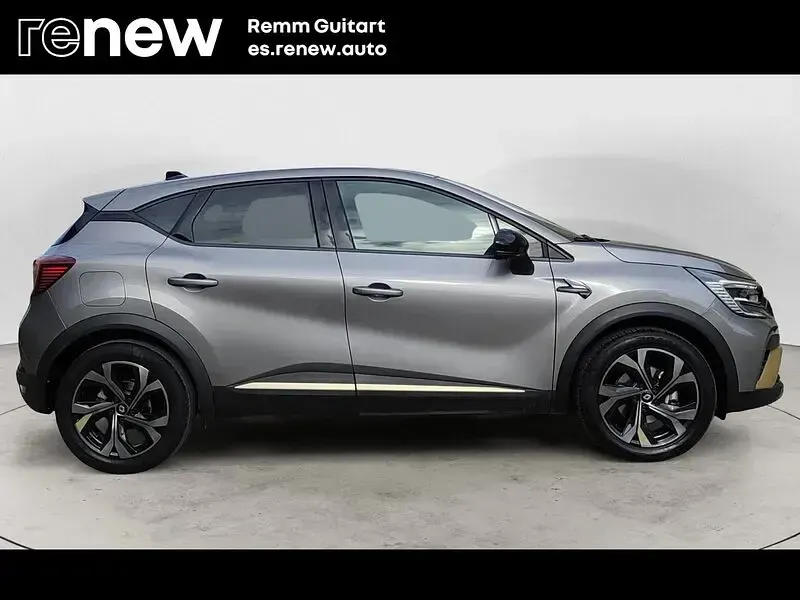 Używany Renault Captur Engineered 145 KM (106 kW) 2022 Szary SUV