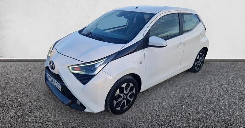 Usado 2021 Toyota Aygo X-play Utilitario | 11.090 € (Precio justo) - Imagen 1/4