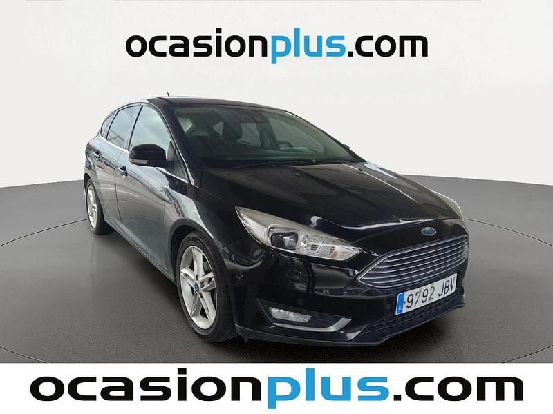 Usado Ford Focus Titanium 125 CV (91 kW) 2014 Negro Utilitario
