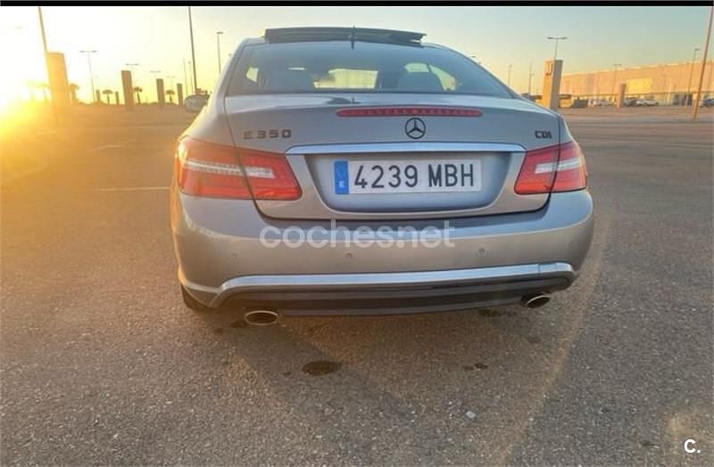 Gris / plata Usado 2009 Mercedes E350 Coupe | 13.300 € (Precio justo) - Imagen 1/3