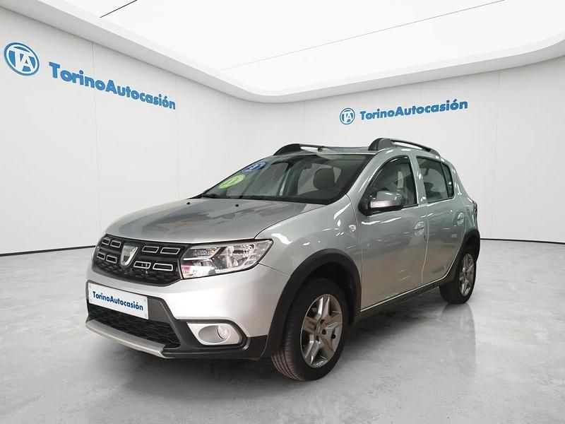 Usado Dacia Sandero Comfort 91 CV (66 kW) 2021 Gris