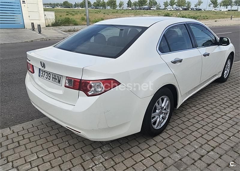 Usado Honda Accord Elegance 150 CV (110 kW) 2011 Blanco Berlina