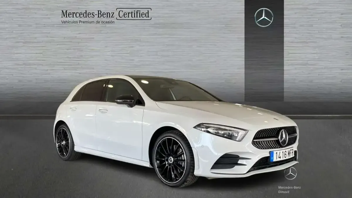 Usado Mercedes A250 AMG line 218 CV (160 kW) 2023 Blanco Berlina