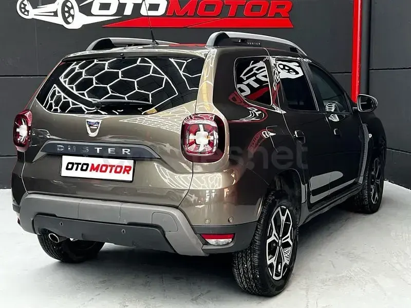 Usado Dacia Duster Prestige 115 CV (84 kW) 2019 Marrón SUV