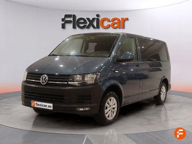 Usado VW Caravelle Trendline 102 CV (75 kW) 2018 Verde Monovolumen