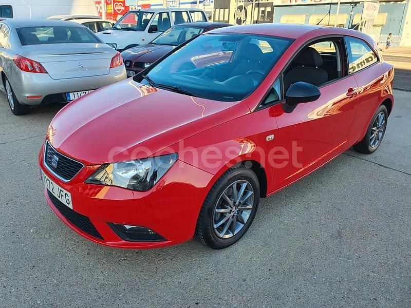 Usado Seat Ibiza SC I-Tech 90 CV (66 kW) 2015 Rojo Utilitario