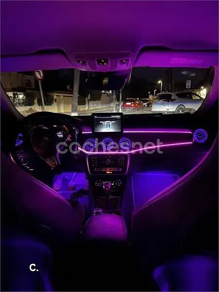 Usado Mercedes GLA180 122 CV (89 kW) 2017 Blanco SUV