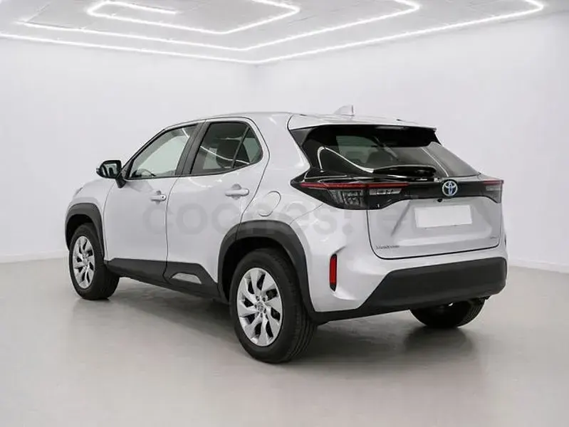 Occasion Toyota Yaris Cross Active 116 PK (85 kW) 2024 Grijs SUV
