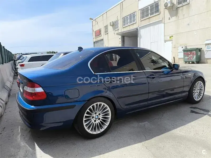 Usado BMW 330 Sport Line 231 CV (169 kW) 2003 Azul Berlina