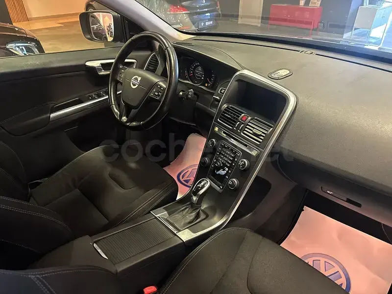 Begagnad Volvo XC60 Momentum 136 HK (100 kW) 2014 Blå SUV