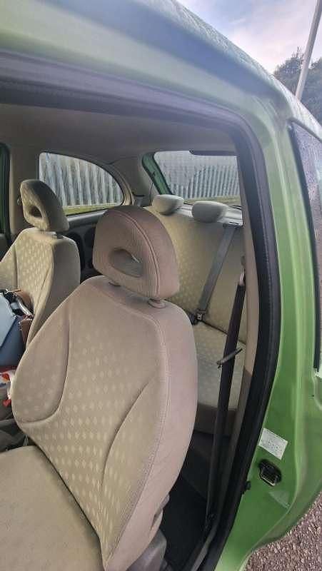 Usado Nissan Micra Visia 65 CV (47 kW) 2003 Verde Utilitario