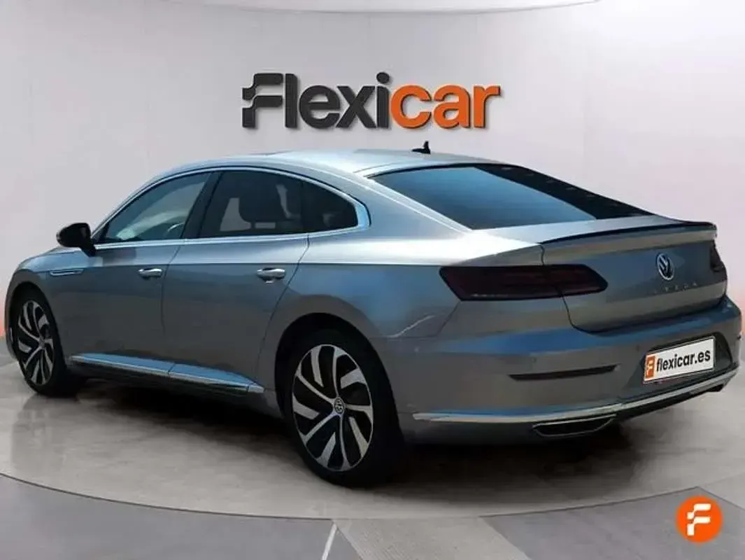 Usado VW Arteon R-line 190 CV (139 kW) 2019 Gris Utilitario