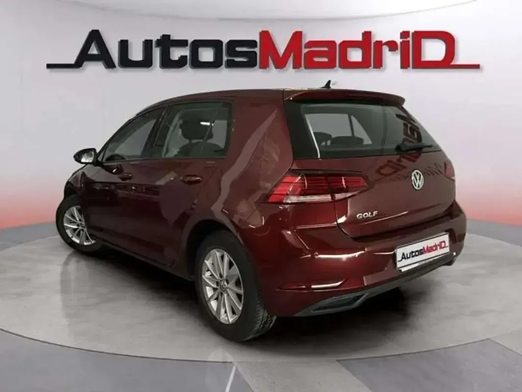 Käytetty VW Golf VII Edition 116 HP (85 kW) 2020 Punainen Viistoperä