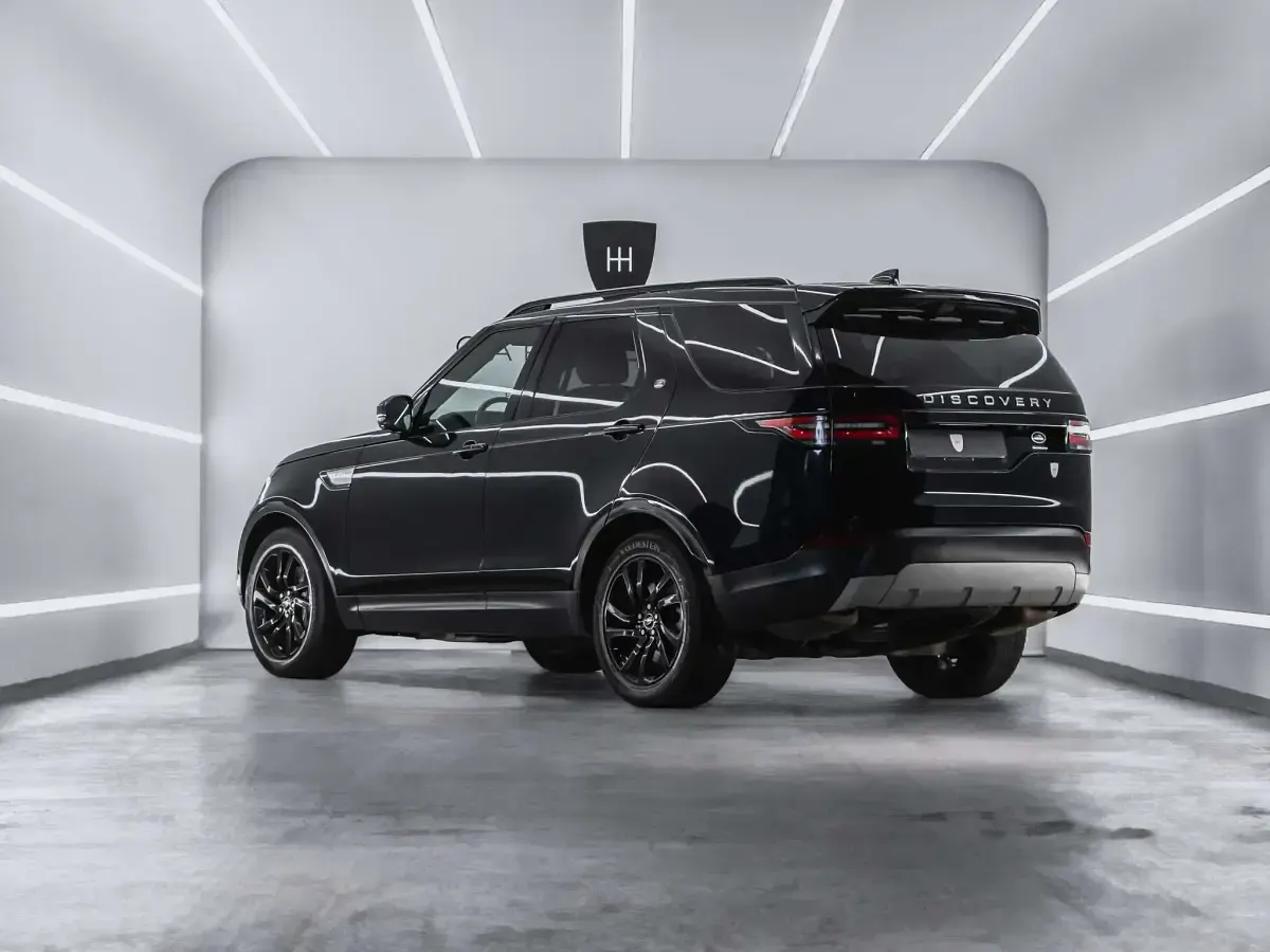Usado Land Rover Discovery 5 306 CV (225 kW) 2019 Negro SUV