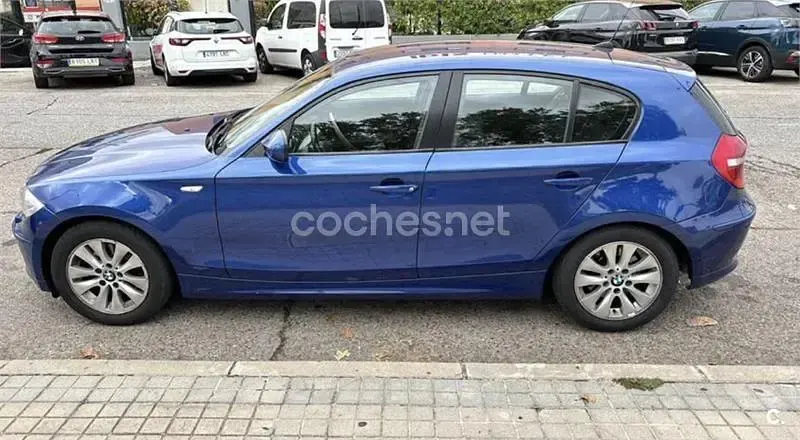 Usado BMW 120 170 CV (125 kW) 2009 Azul Utilitario