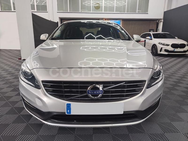 Usado Volvo S60 Momentum 150 CV (110 kW) 2017 Gris / plata Berlina
