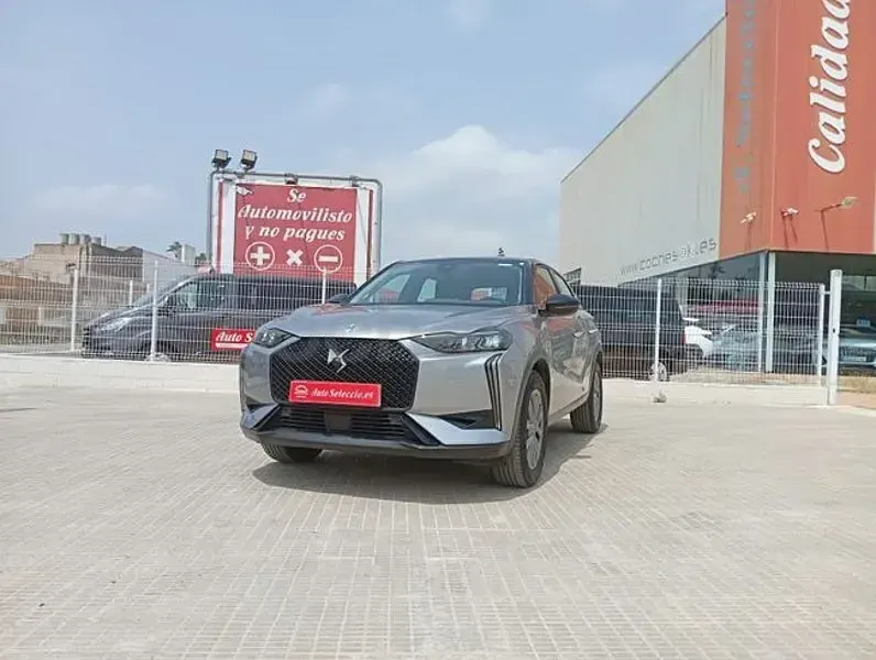 Usado DS Automobiles DS3 Bastille 100 CV (73 kW) 2023 Gris / plata SUV