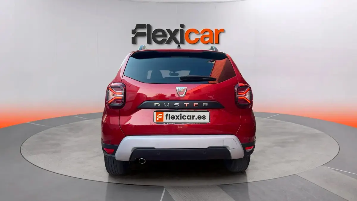 Usado Dacia Duster Comfort 131 CV (96 kW) 2022 Burdeos SUV