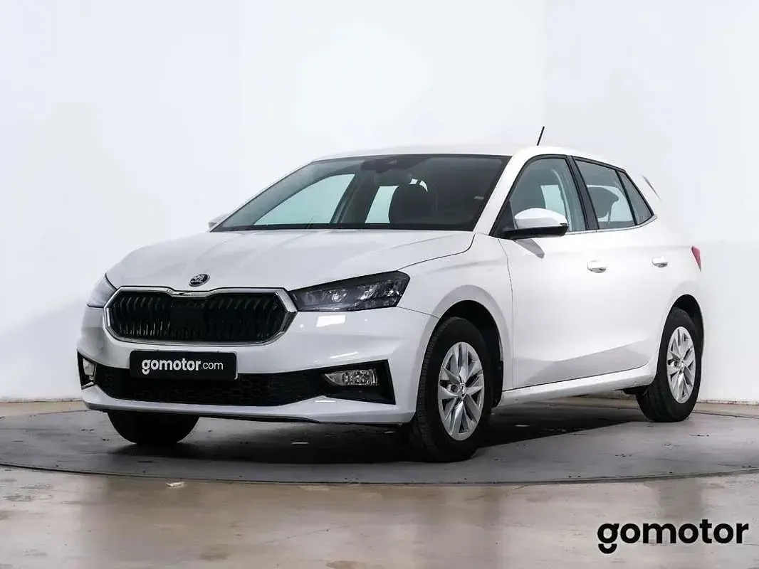 Usado Skoda 110 R Ambition 110 CV (80 kW) 2024 Blanco Berlina