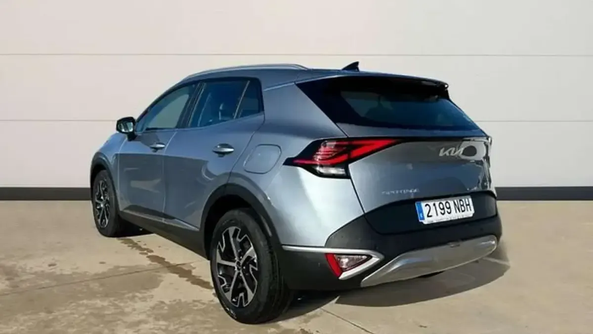 Usado Kia Sportage 215 CV (158 kW) 2025 Plateado SUV