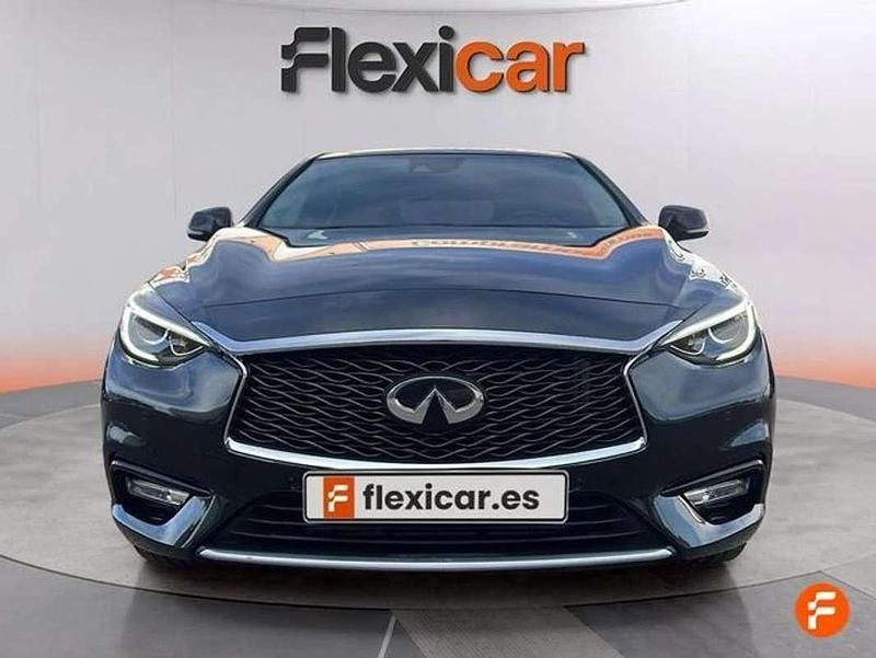 Usado Infiniti Q30 Premium 156 CV (114 kW) 2019 Negro Utilitario