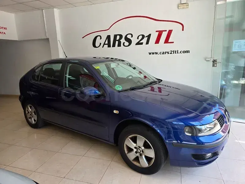 Usado Seat Leon 105 CV (77 kW) 2006 Azul Utilitario