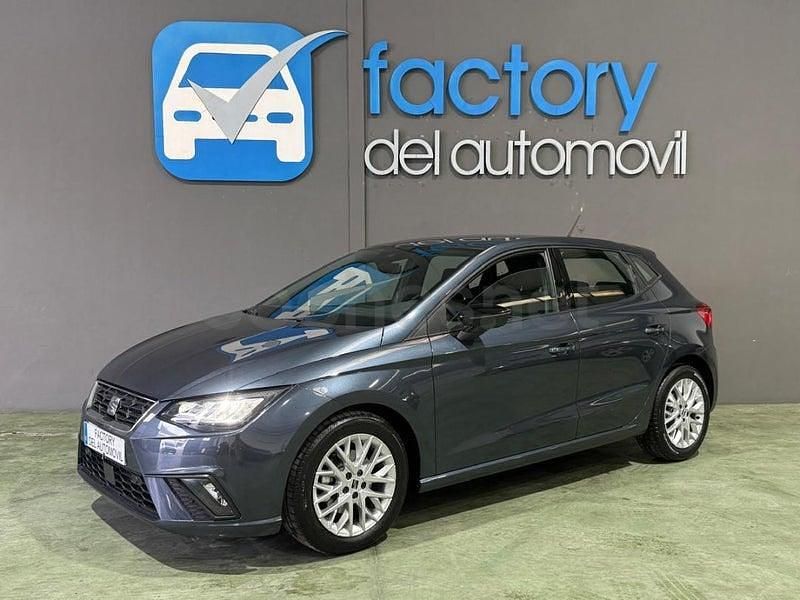 Usado Seat Ibiza FR 115 CV (84 kW) 2025 Gris / plata Utilitario