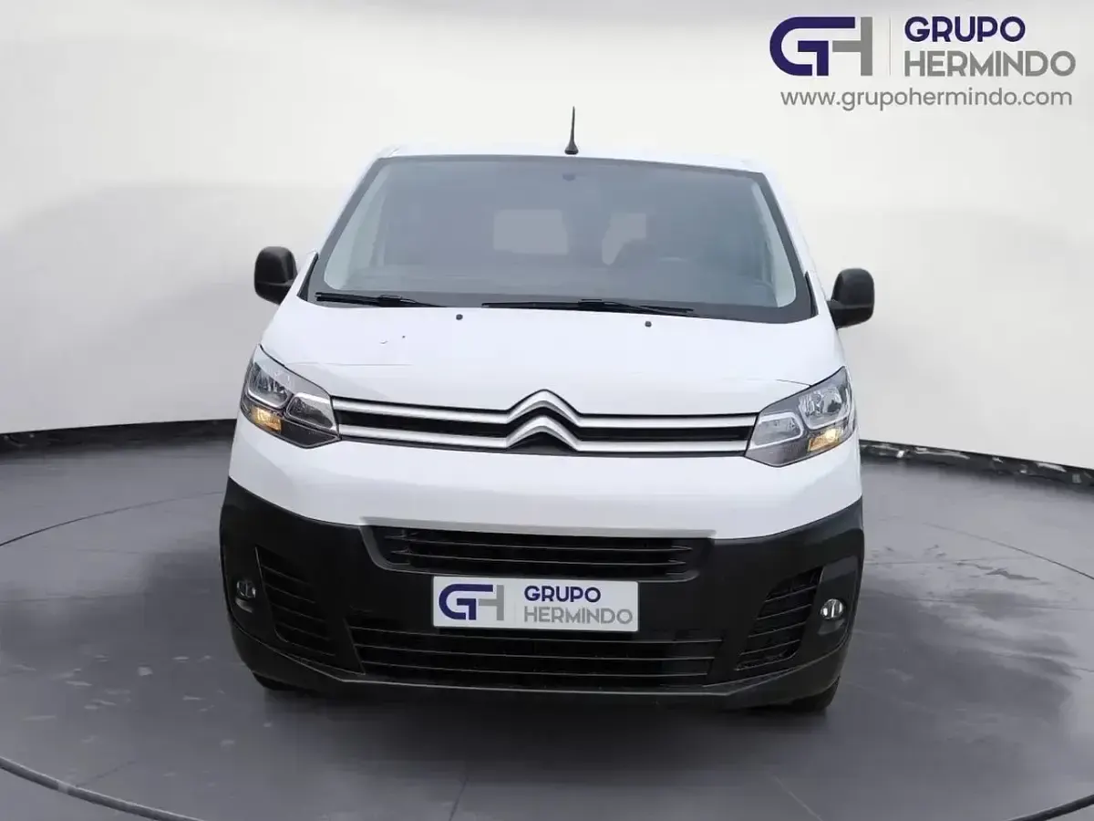 Usado Citroën Jumpy Comfort 120 CV (88 kW) 2021 Blanco Monovolumen