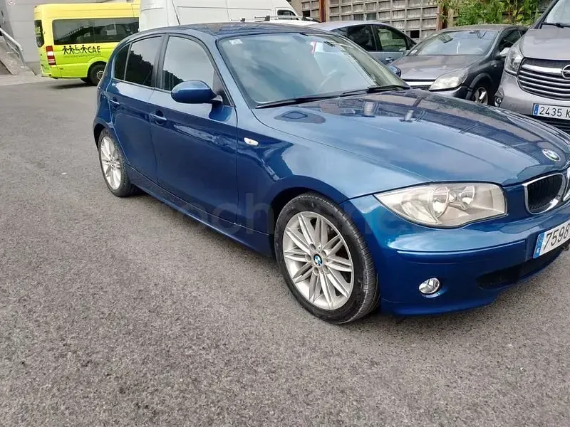 Usado BMW 120 163 CV (119 kW) 2006 Azul Utilitario