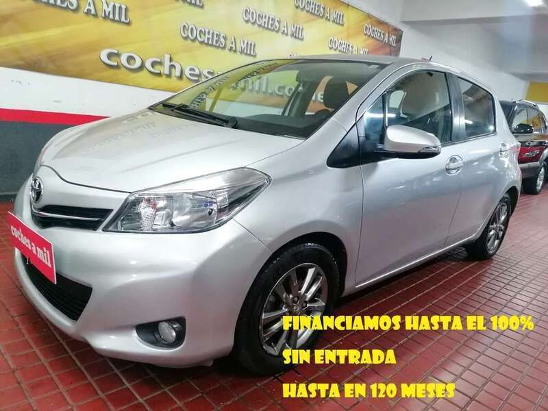 Gris Usado 2014 Toyota Yaris Active Utilitario | 10.900 € (Precio justo) - Imagen 1/4