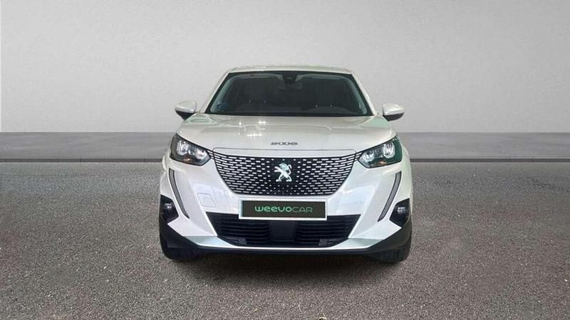 Usado Peugeot 2008 Allure 100 kW (137 CV) 2021 Blanco SUV