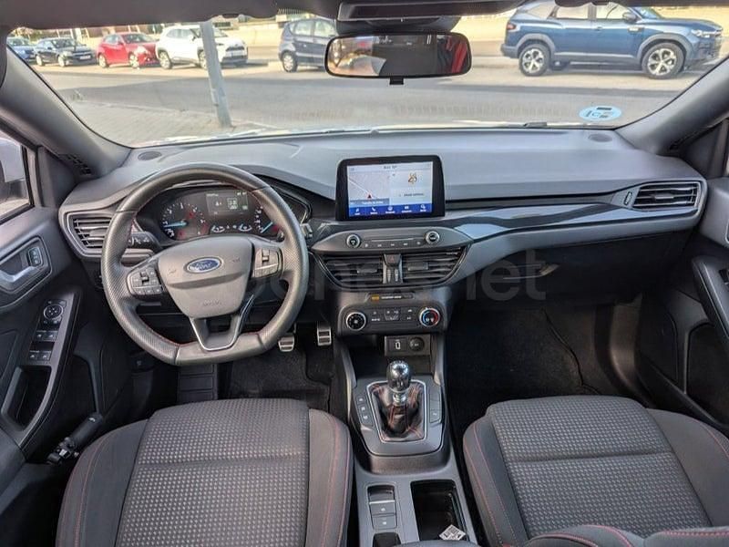 Usado Ford Focus ST-Line X 120 CV (88 kW) 2020 Gris Utilitario