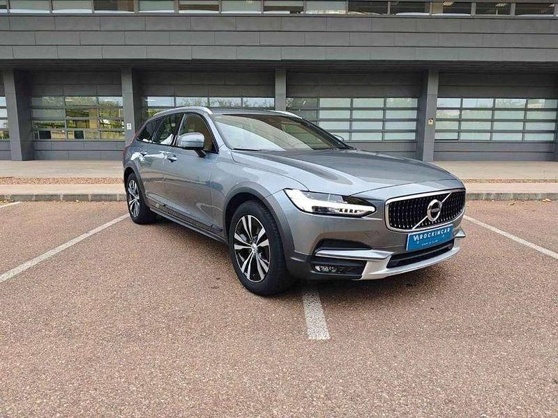 Usado Volvo V90 CC Pro 190 CV (139 kW) 2020 Gris / plata Familiar