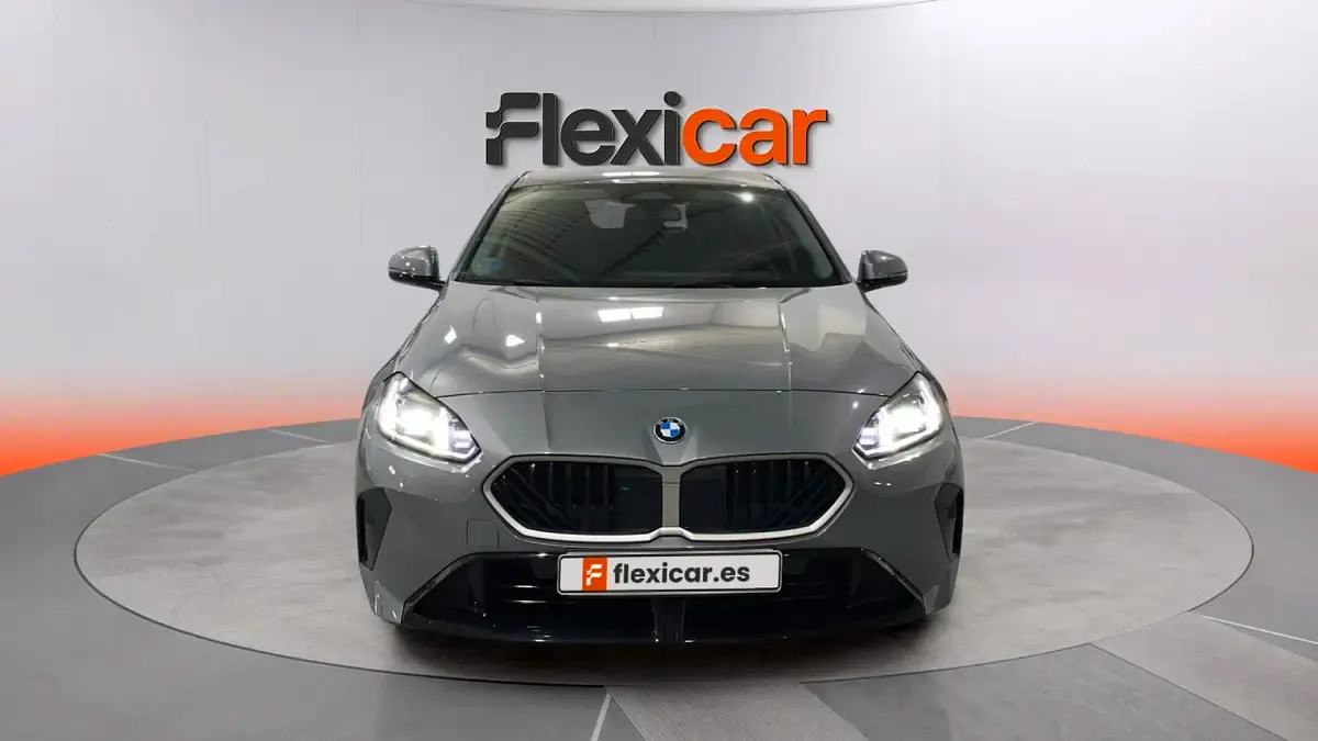 Usado BMW 120 163 CV (119 kW) 2025 Gris Utilitario