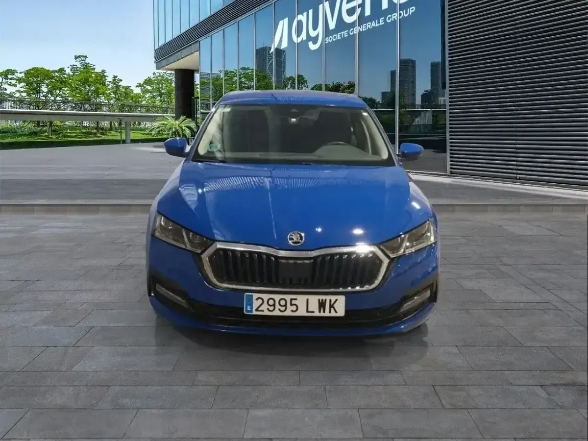 Usado Skoda Octavia Ambition 116 HP (85 kW) 2022 Azul Citadino