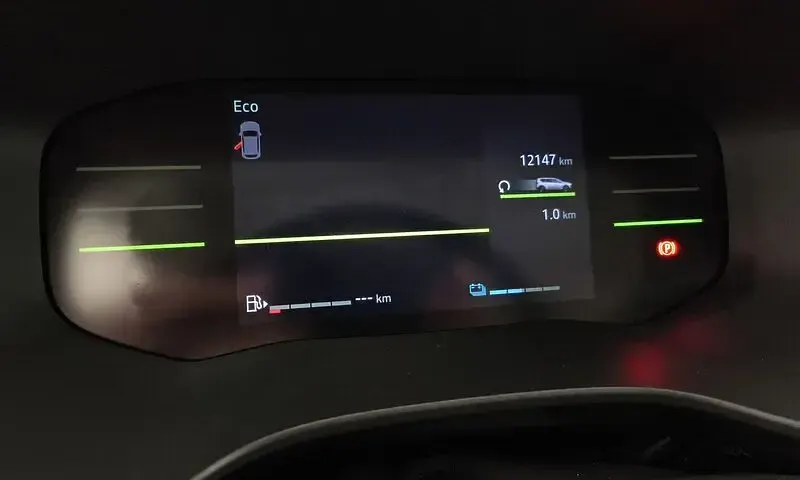 Usado Dacia Jogger Extreme 140 CV (102 kW) 2025 Verde Monovolumen